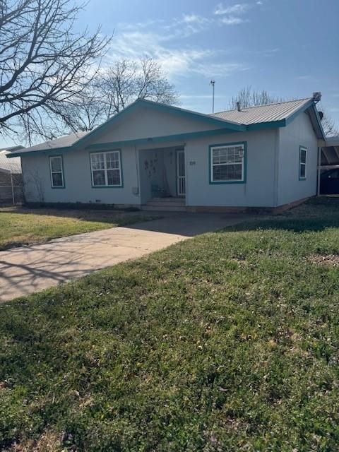 Photo of 109 Novice Road, Winters, TX 79567 (MLS # 21195122)