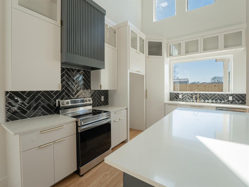 Edmor Rochester - Residential