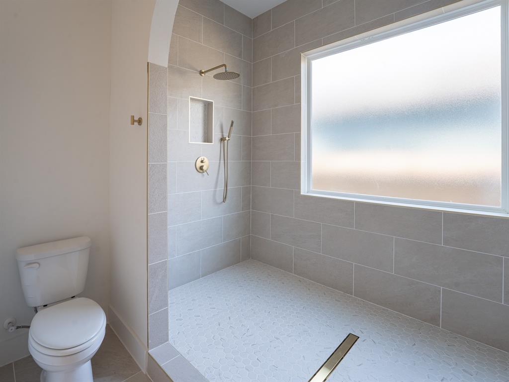 Edmor Rochester - Residential