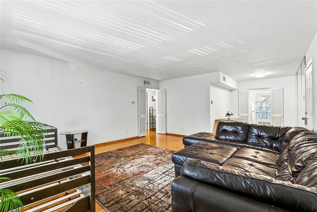 Valley View Condo Ph 01 & 02 - Residential Lease