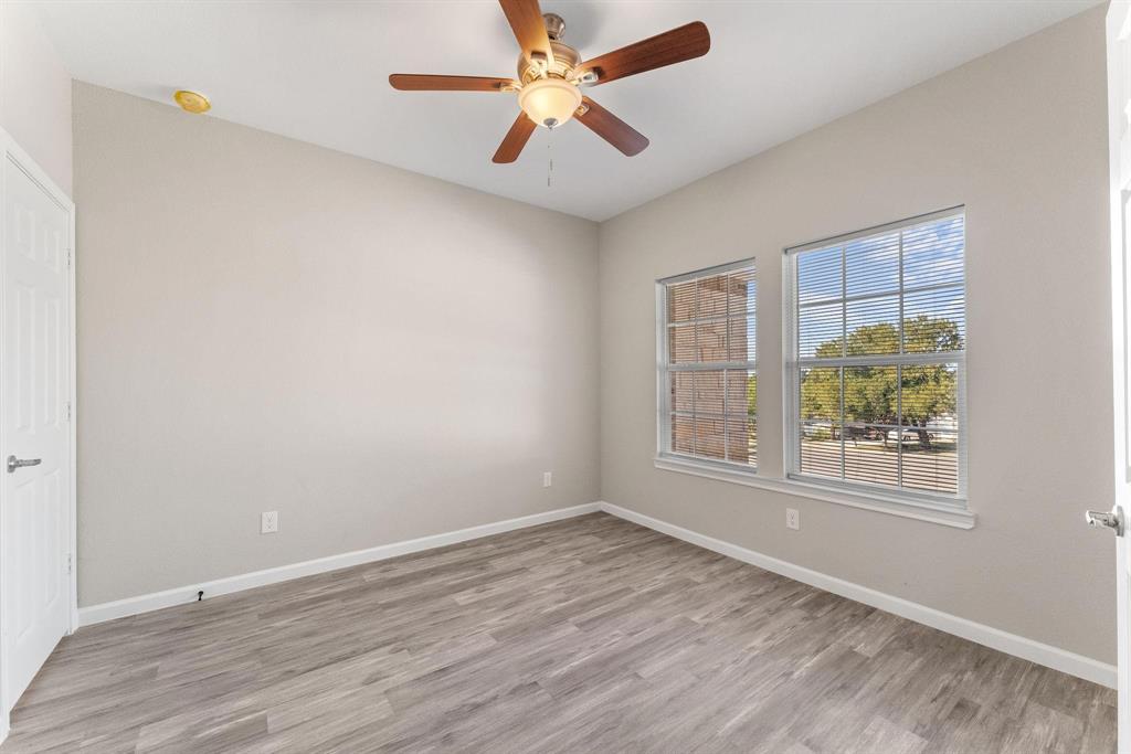 Highland Woods 02 - Residential