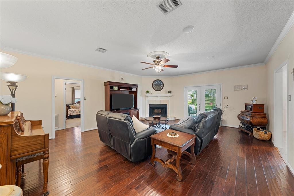 727 Wheatland Drive