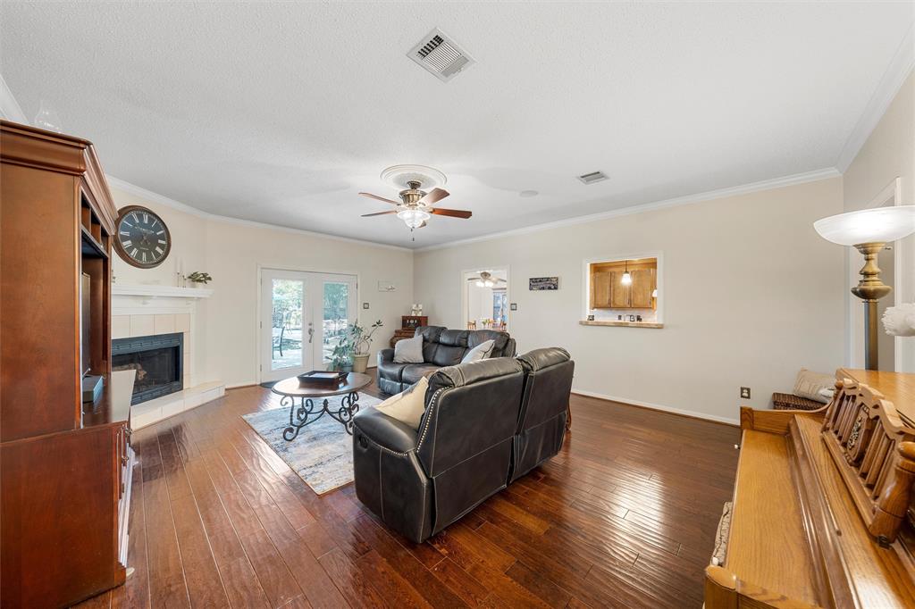 727 Wheatland Drive