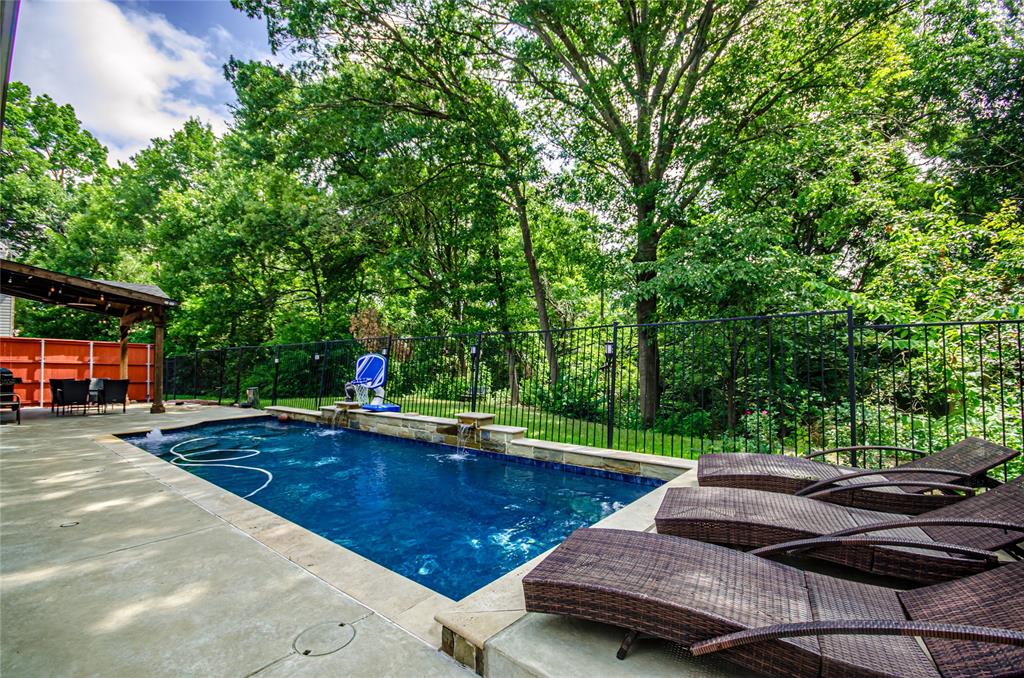 3800 Bluff Creek Lane