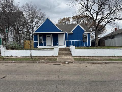 Photo of 2010 Market Avenue, Fort Worth, TX 76164 (MLS # 21206029)