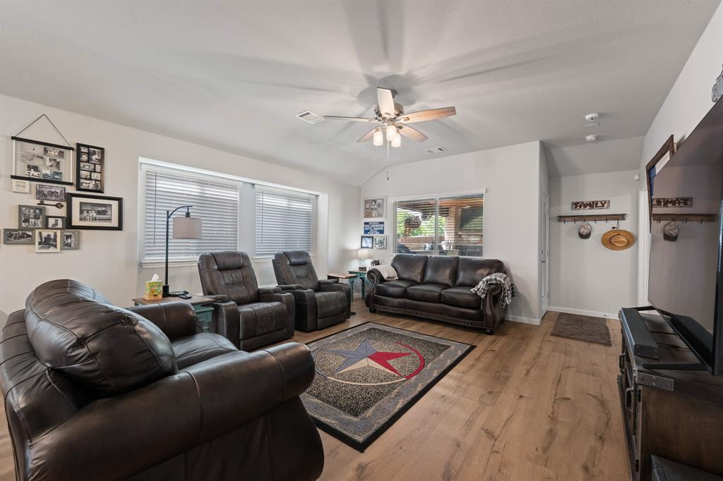 1160 Country Glen Drive