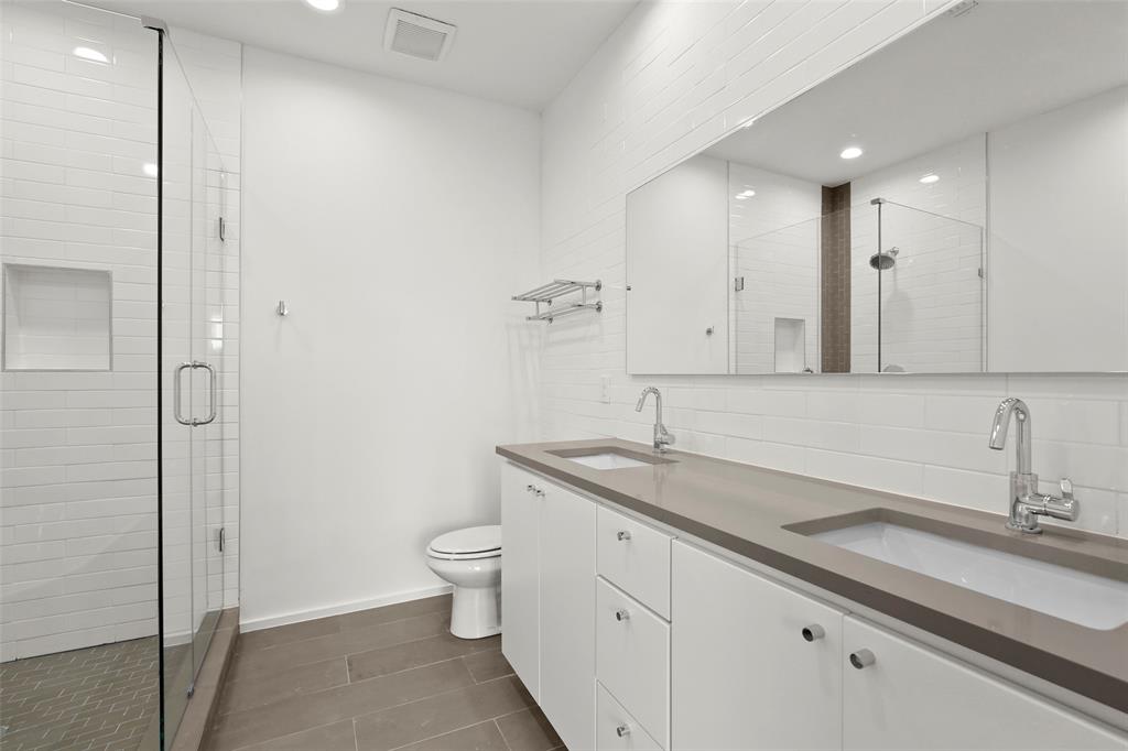 Dannellys Summit Hill Add - Residential Lease