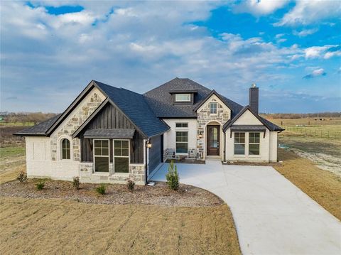 Photo of 424 Deer Lane, Celeste, TX 75423 (MLS # 21138493)