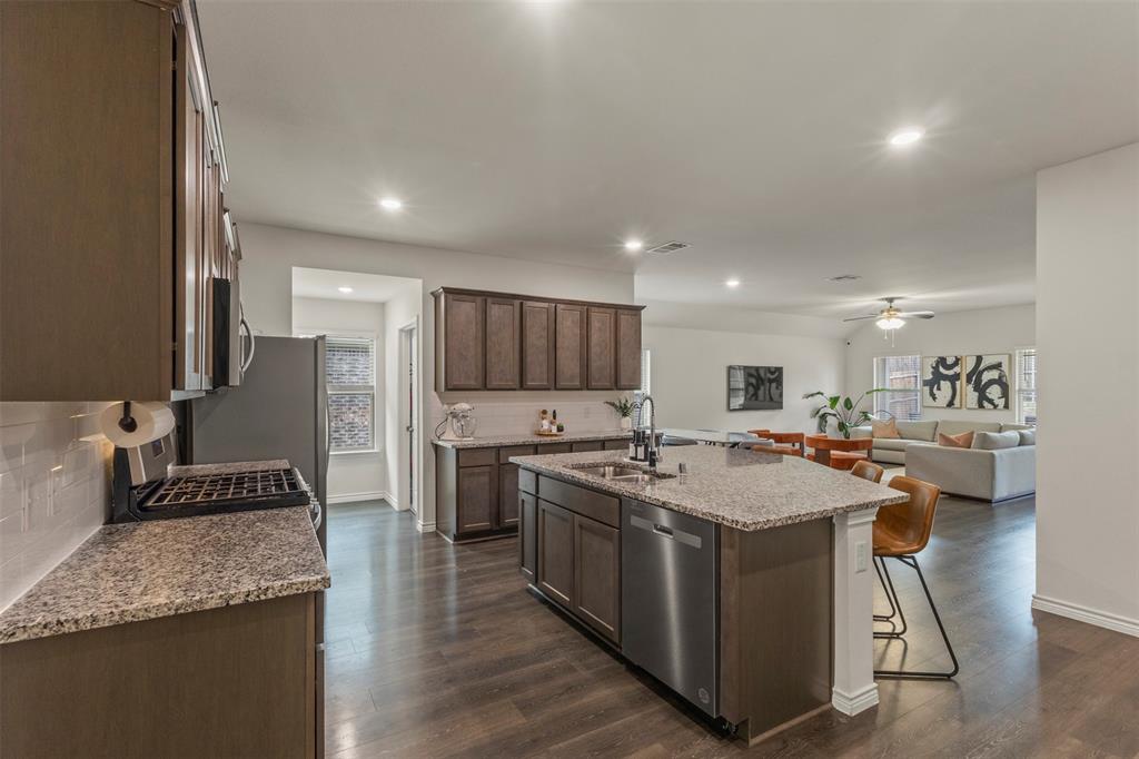 1602 Maple Ridge Drive
