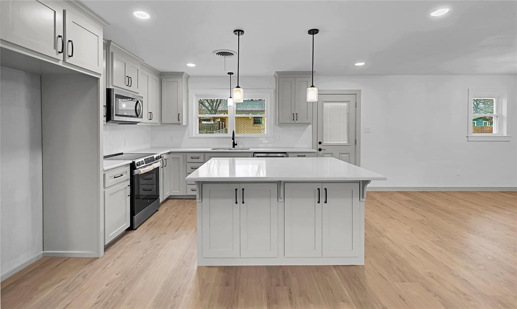 A K Anderson - Residential