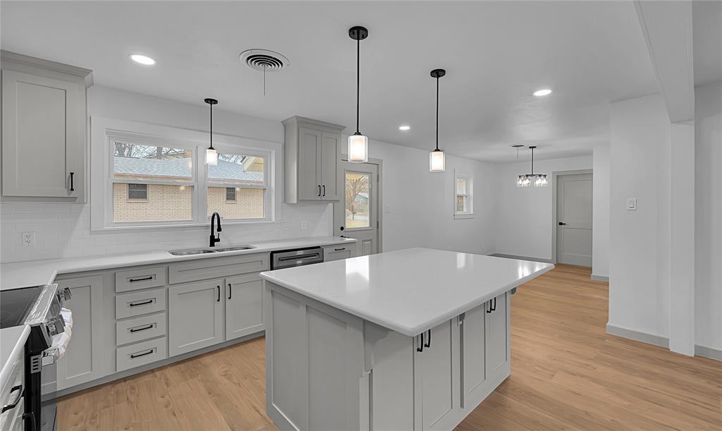 A K Anderson - Residential