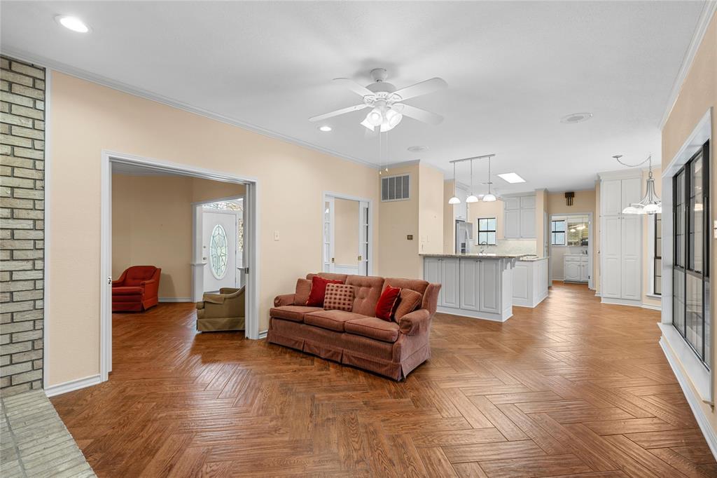 OAK RUN - Residential