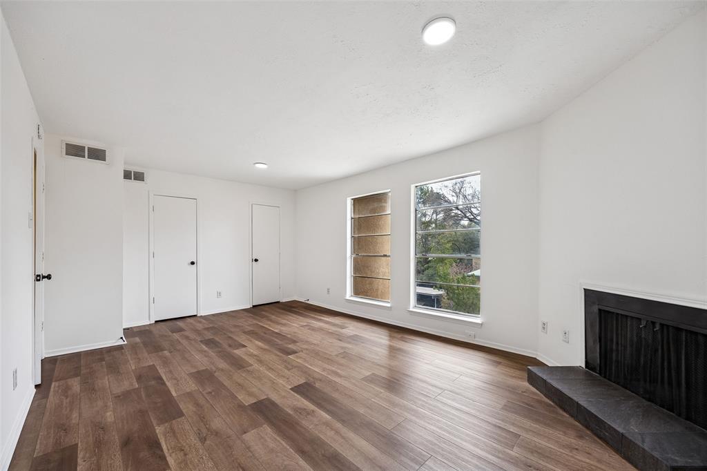 4044 Buena Vista Condos - Residential