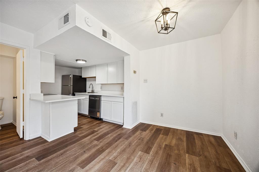 4044 Buena Vista Condos - Residential