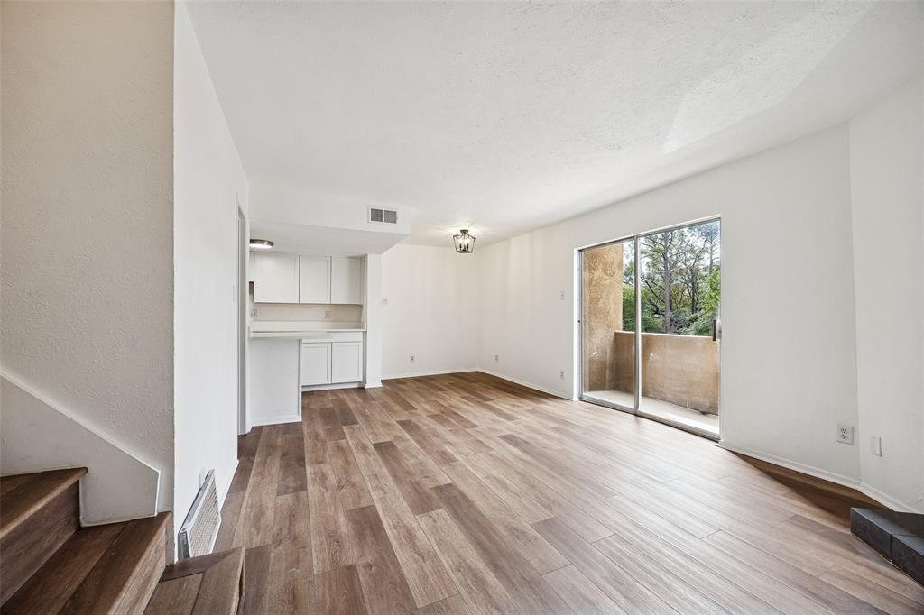 4044 Buena Vista Condos - Residential