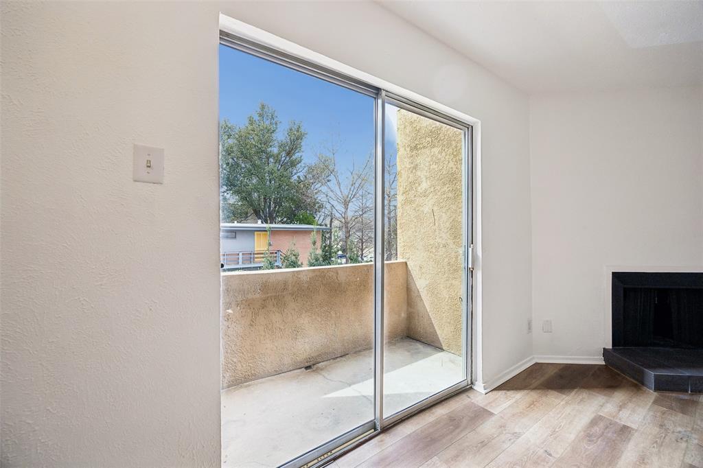 4044 Buena Vista Condos - Residential