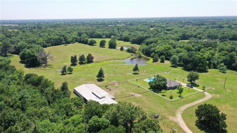 A home in Sulphur Bluff