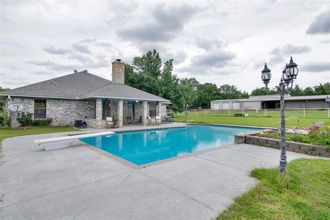 A home in Sulphur Bluff