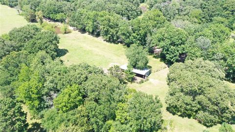 A home in Sulphur Bluff