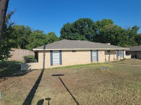 A home in DeSoto