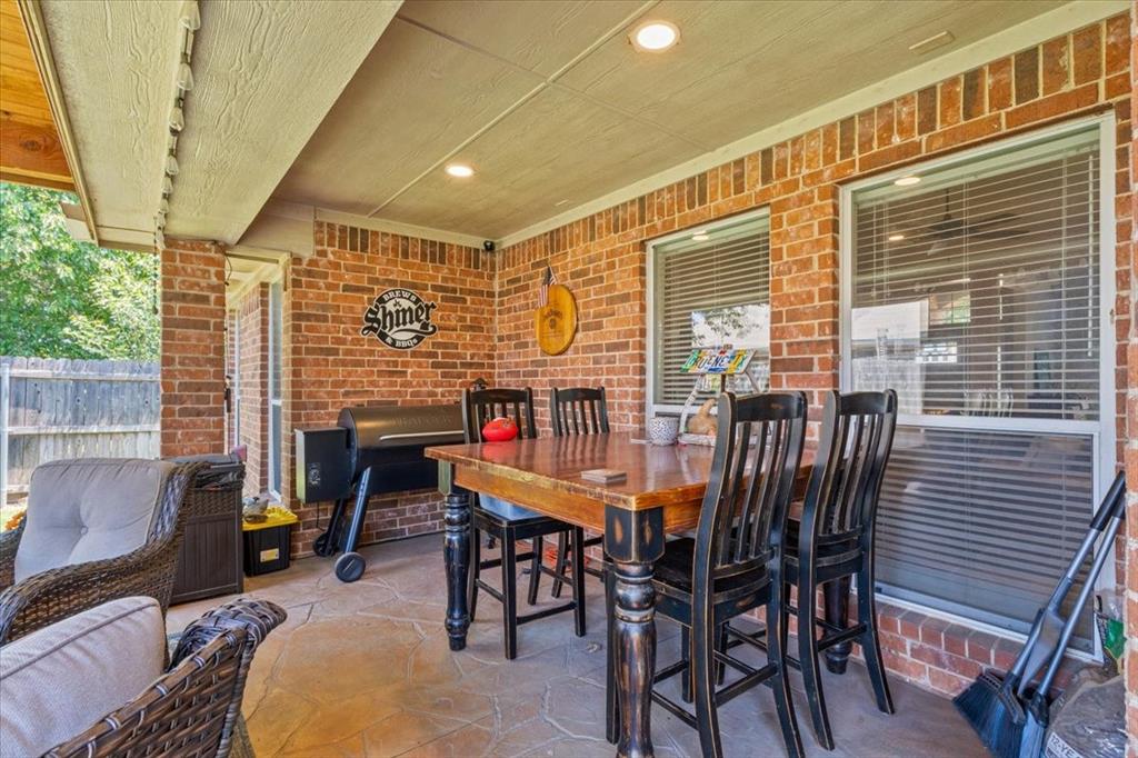 Crowley, Texas 76036, United States, 3 Bedrooms Bedrooms, ,2 BathroomsBathrooms,Residential,Pending,123501