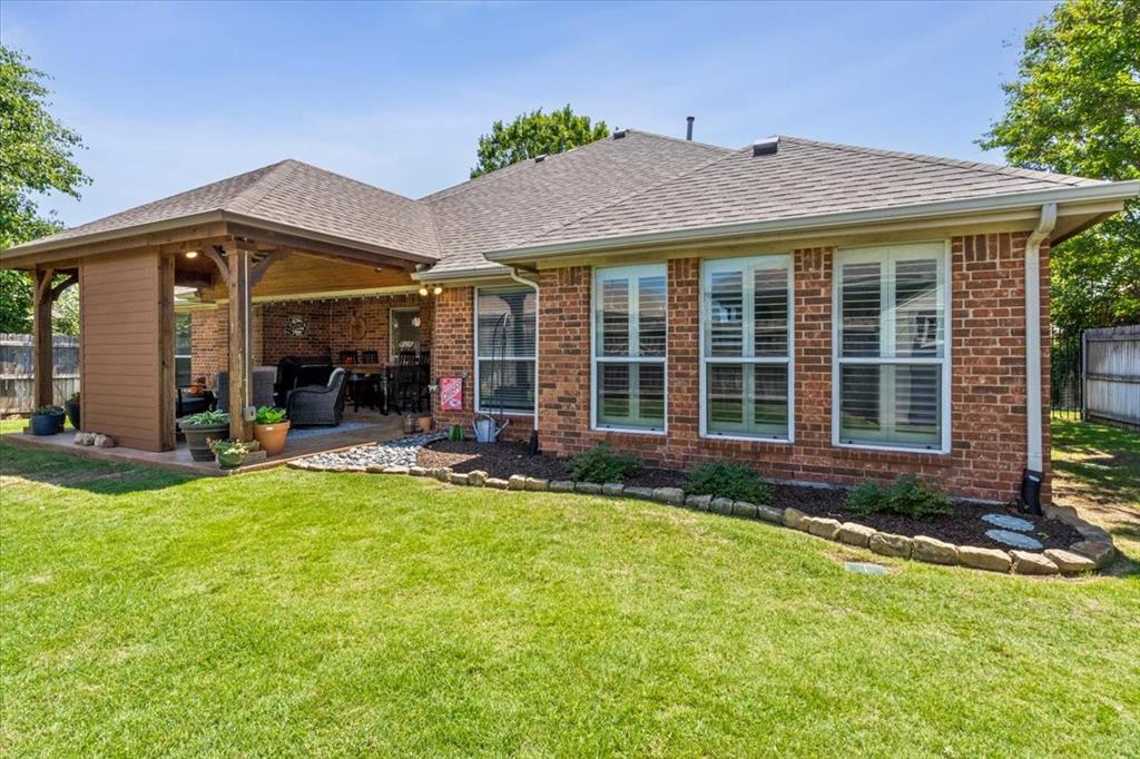 Crowley, Texas 76036, United States, 3 Bedrooms Bedrooms, ,2 BathroomsBathrooms,Residential,Pending,123501