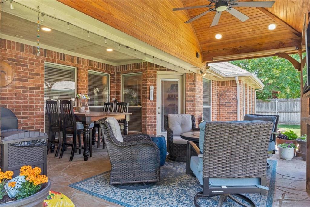 Crowley, Texas 76036, United States, 3 Bedrooms Bedrooms, ,2 BathroomsBathrooms,Residential,Pending,123501