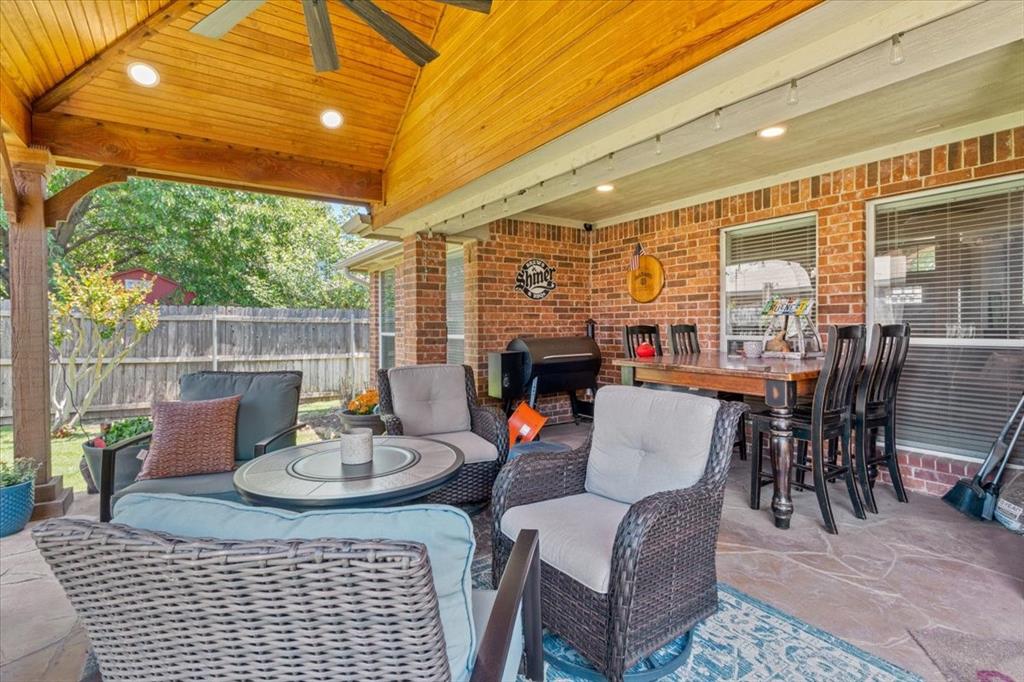 Crowley, Texas 76036, United States, 3 Bedrooms Bedrooms, ,2 BathroomsBathrooms,Residential,Pending,123501