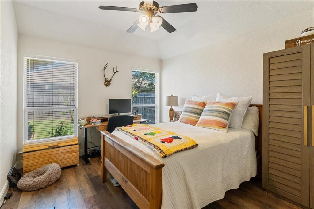 Crowley, Texas 76036, United States, 3 Bedrooms Bedrooms, ,2 BathroomsBathrooms,Residential,Pending,123501