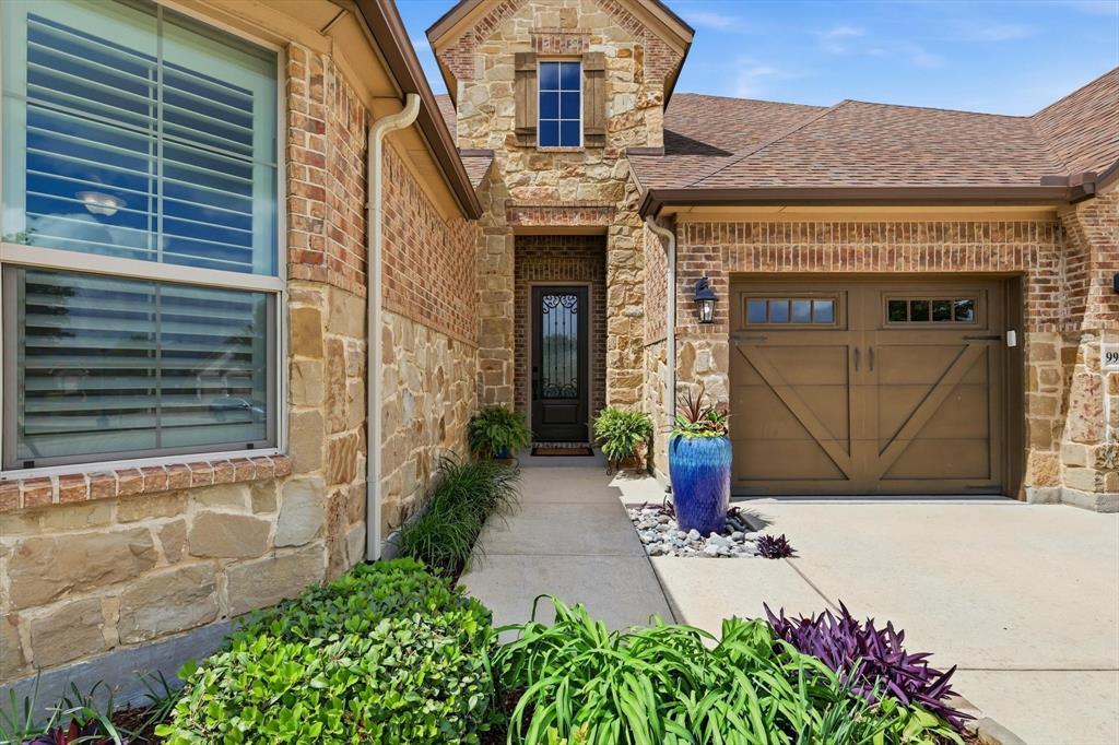 9904 Lindenwood Trail
