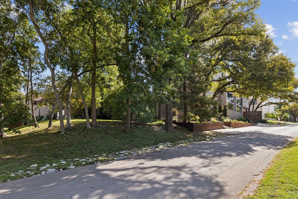 7904 Deer Trail Drive