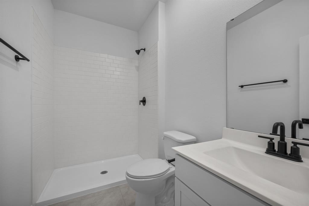 2209 Maple Ridge Drive