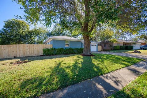 422 Allen Avenue Duncanville TX 75137