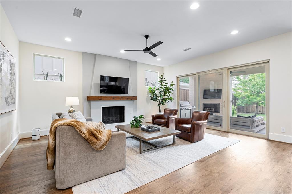 6218 Ellsworth Avenue