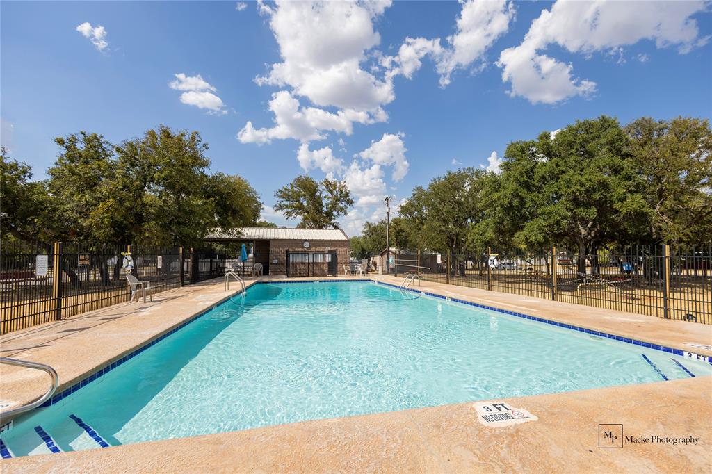 THUNDERBIRD BAY SEC 1 - Residential