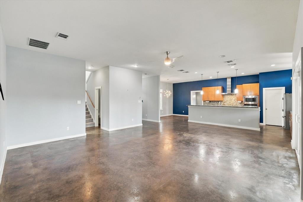 908 Idlewild Court