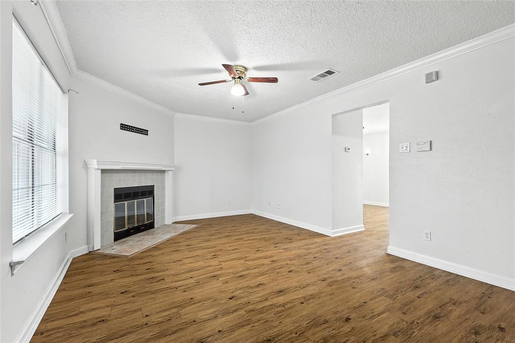 910 Cedar Terrace