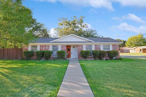 A home in Burleson