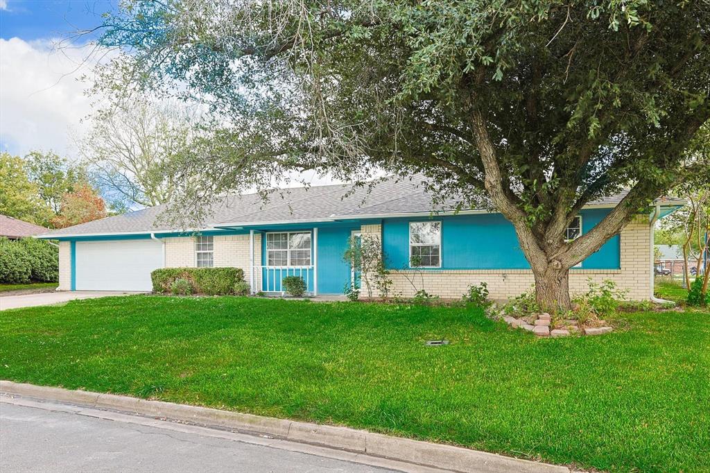 Country Club Village Add - Residential