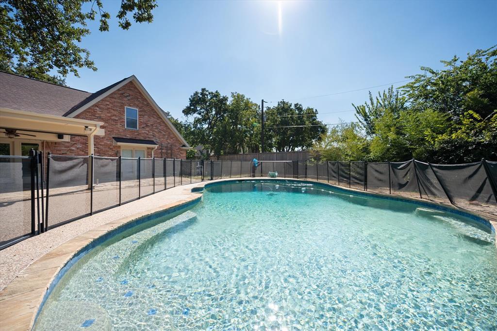 5116 Hidden Oaks Lane