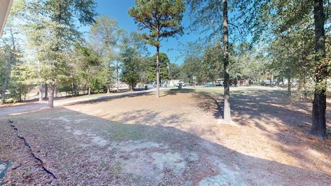 A home in Lindale