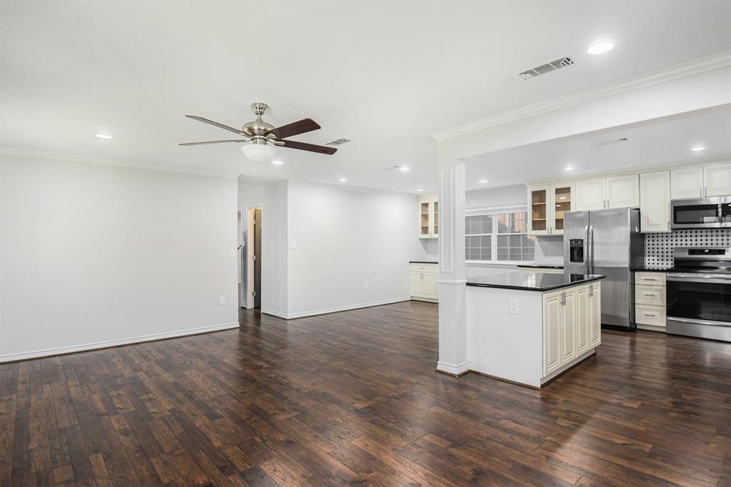 4309 Elmwood Court