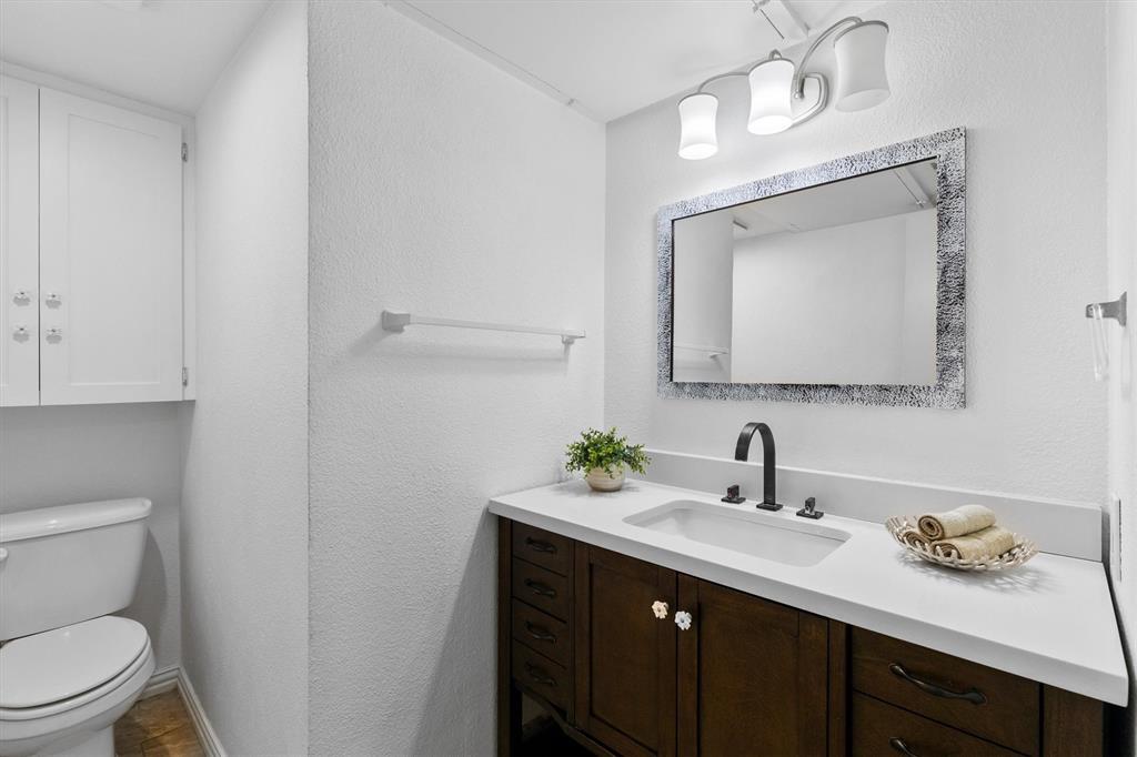 Hollows North Condo - Residential