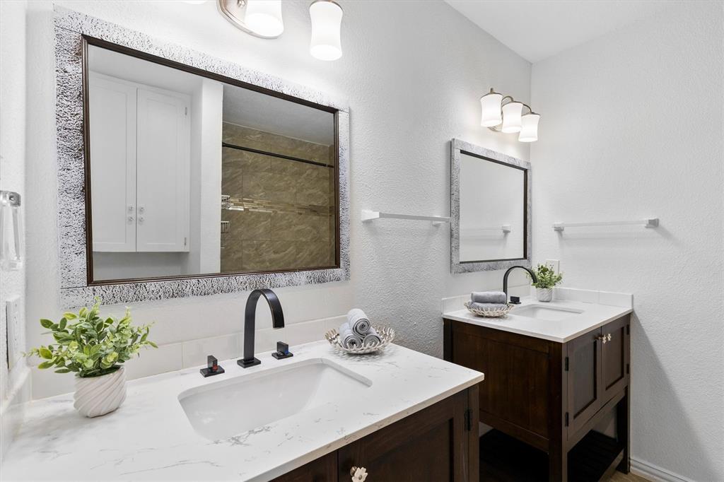 Hollows North Condo - Residential