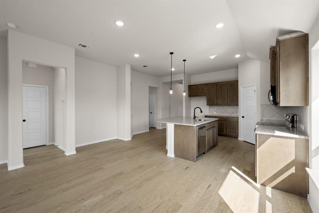 Summer Crest - Residential