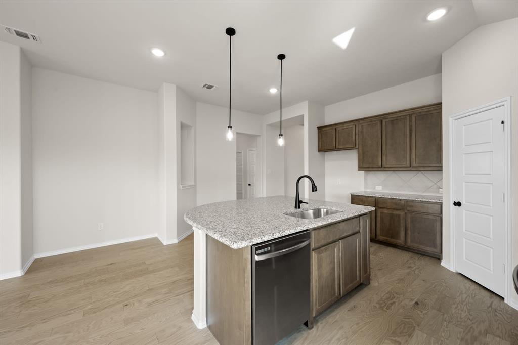 Summer Crest - Residential