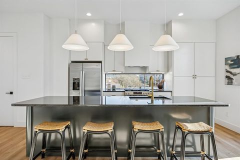 2151 Mail Avenue 101 Dallas TX 75235