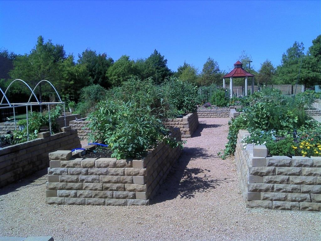 Les Lacs Garden Homes - Residential