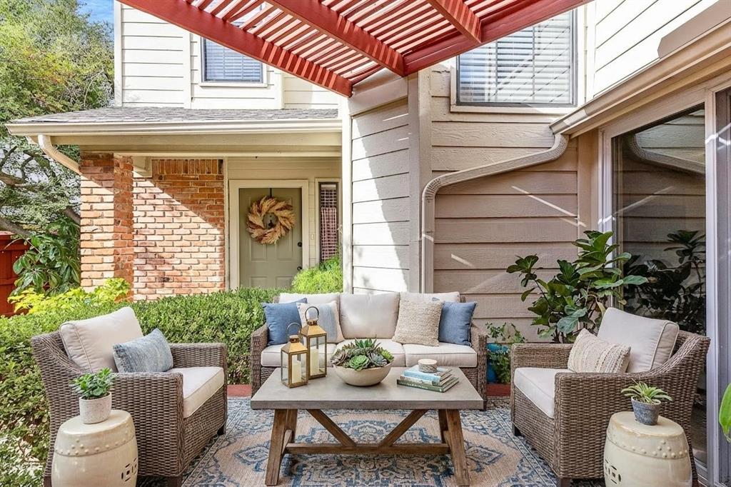 Les Lacs Garden Homes - Residential