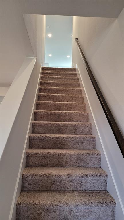 ROLLING RIDGE PHASE 1 - Residential Lease